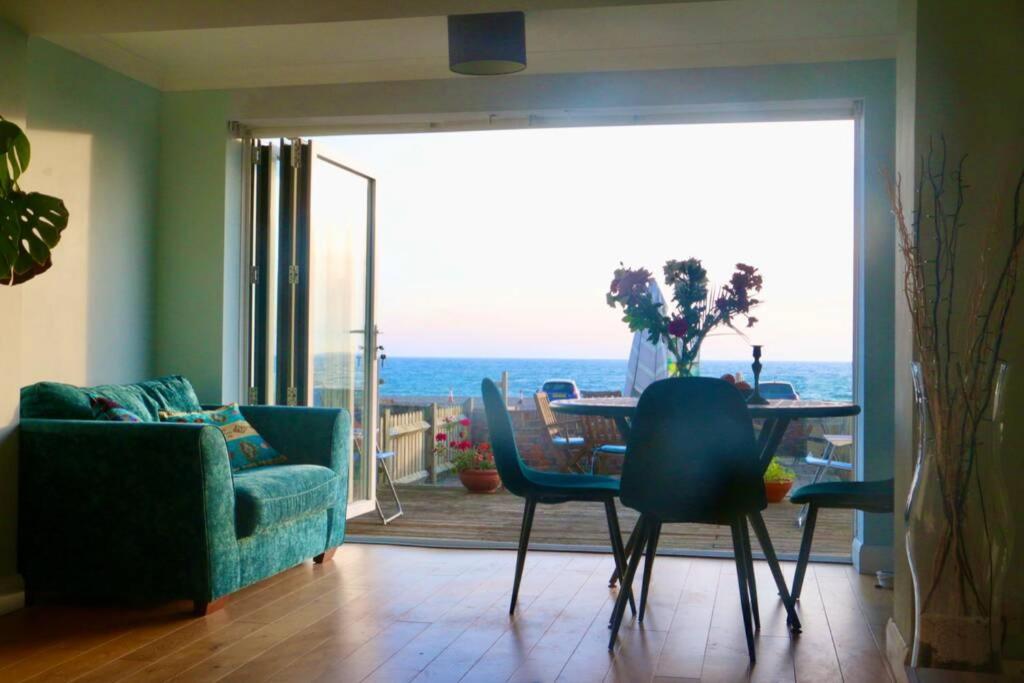 Serenity "Your Calm Seafront Retreat" By Air Premier Сийфорд Екстериор снимка