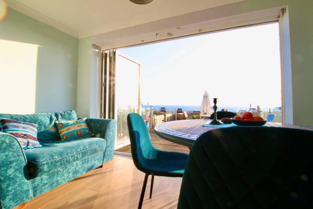 Serenity "Your Calm Seafront Retreat" By Air Premier Сийфорд Екстериор снимка